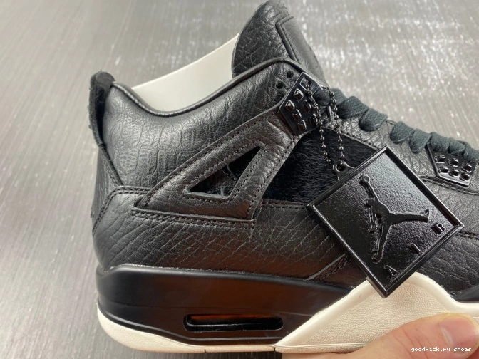 4 Retro Jordan 819139-010 Pony Hair Black 0807